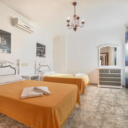 Garrofer - Plusholidays Villa