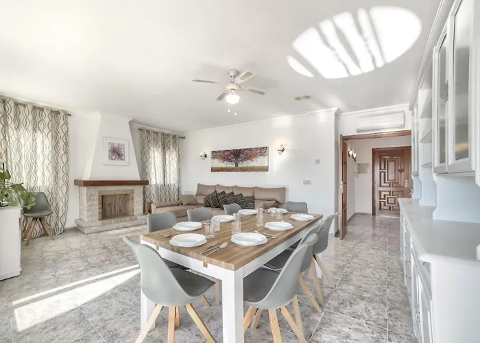 Garrofer - Plusholidays