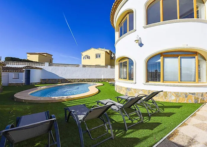 Garrofer - Plusholidays Villa *