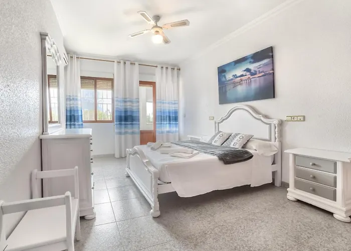 Villa Garrofer - Plusholidays *